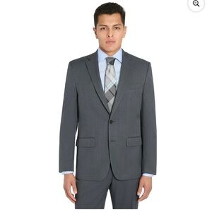Chaps Men's Solid Classic Fit Tailored Suit